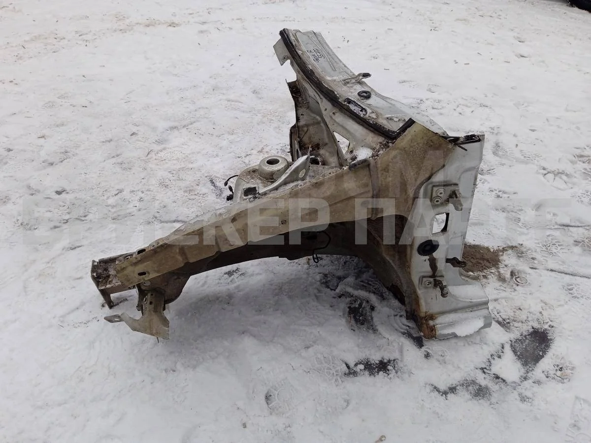 Четверть передняя лев Шкода Фабия 1  Mk1 (6Y2)