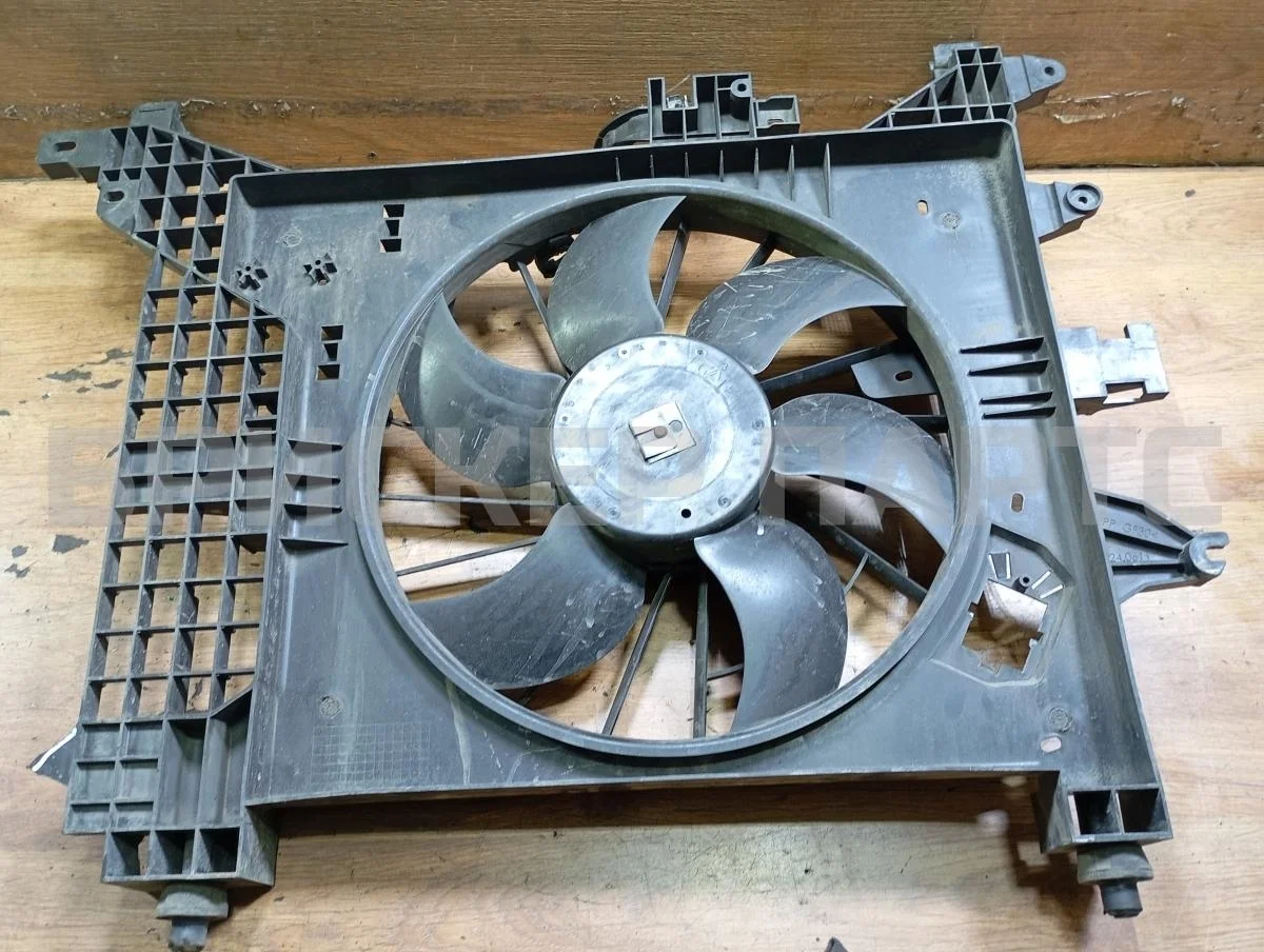 Вентилятор охлаждения Рено Дастер 1  HS