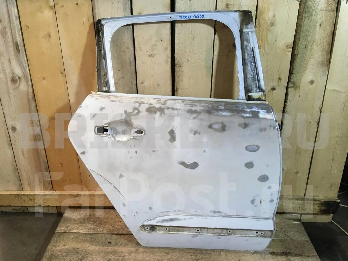 Дверь задняя правая Пежо 3008 1