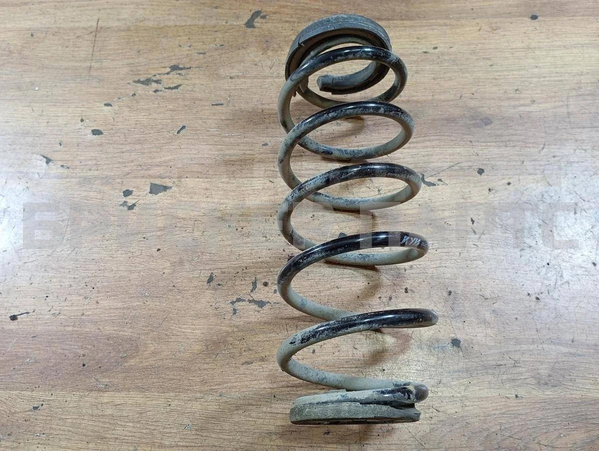 Пружина задняя Митсубиси Кольт 6  Z30