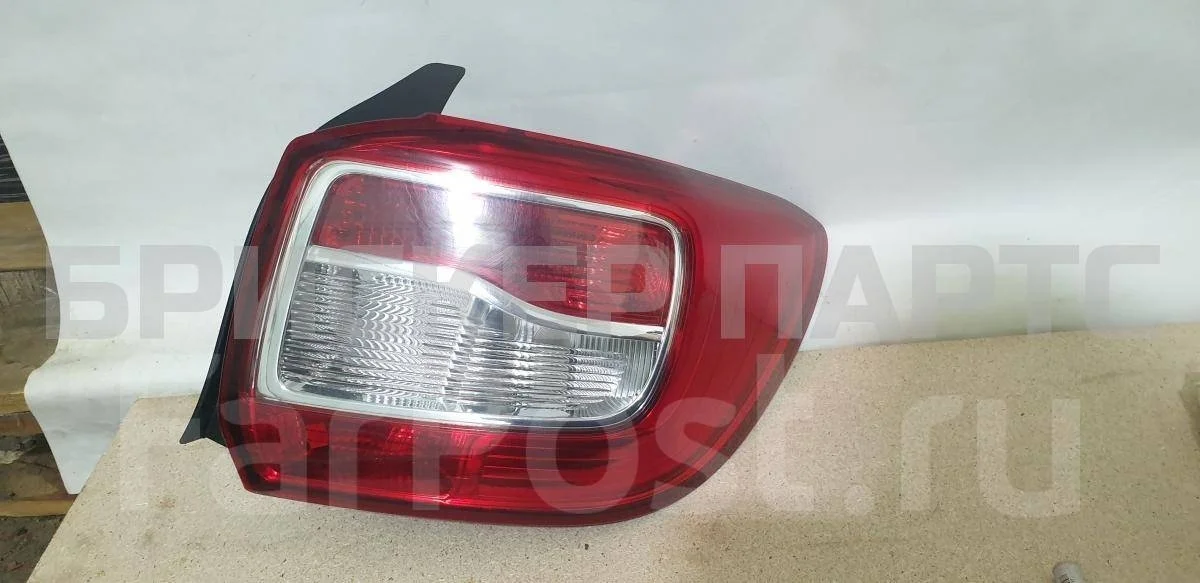 Фонарь задний правый Рено Логан 2  L8