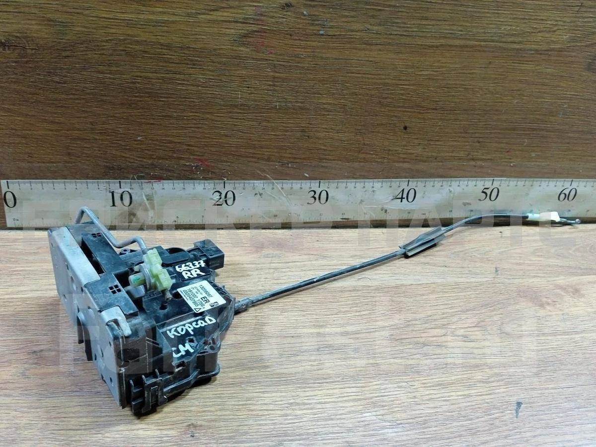 Замок двери задней Опель Корса D (S07)