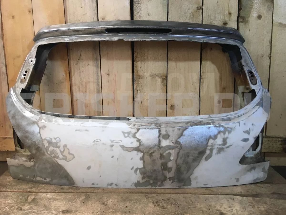 Дверь багажника Пежо 3008 1