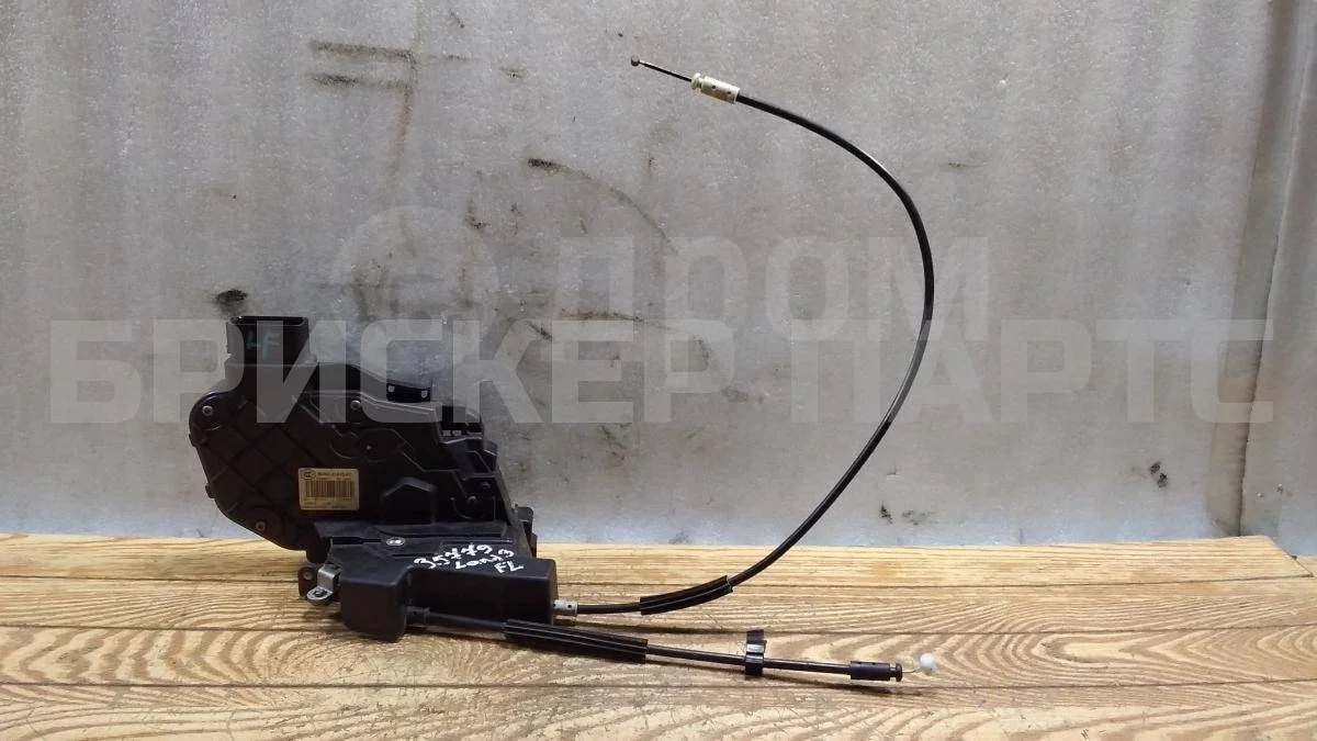 Замок водительской двери Ленд Ровер Дискавери 3