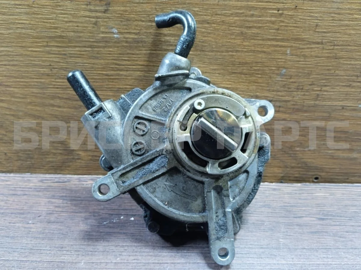 Насос вакуумный Mercedes (Мерседес) Ц-класс W203