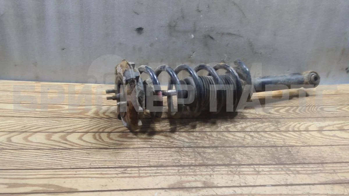 Стойка аморт правая Ниссан Максима 5  A33