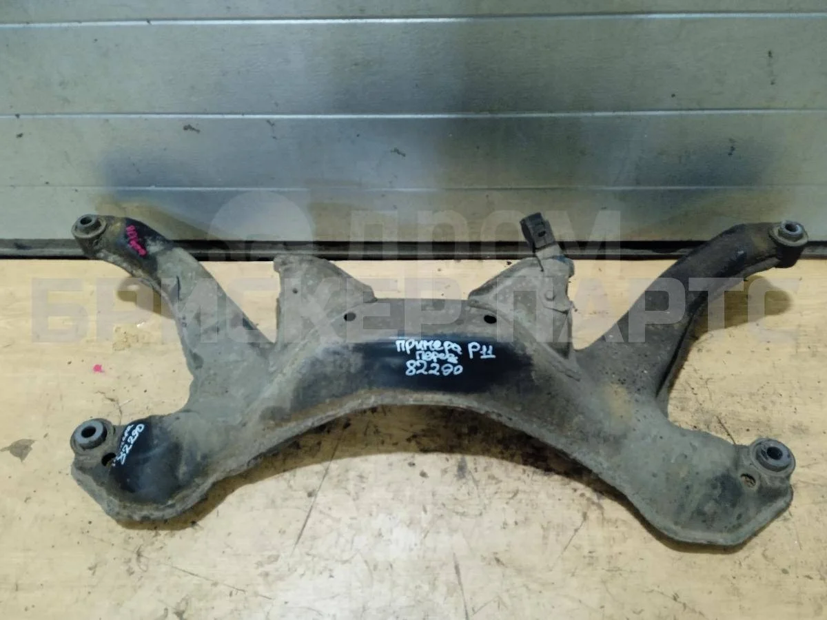 Подрамник передний Ниссан Примера P11, W11