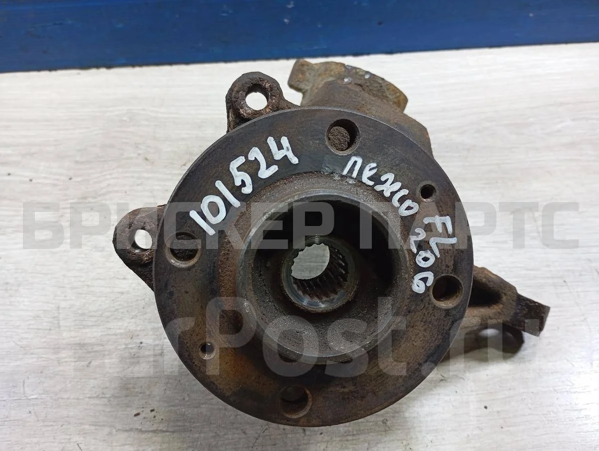 Кулак поворотный лев Пежо 206