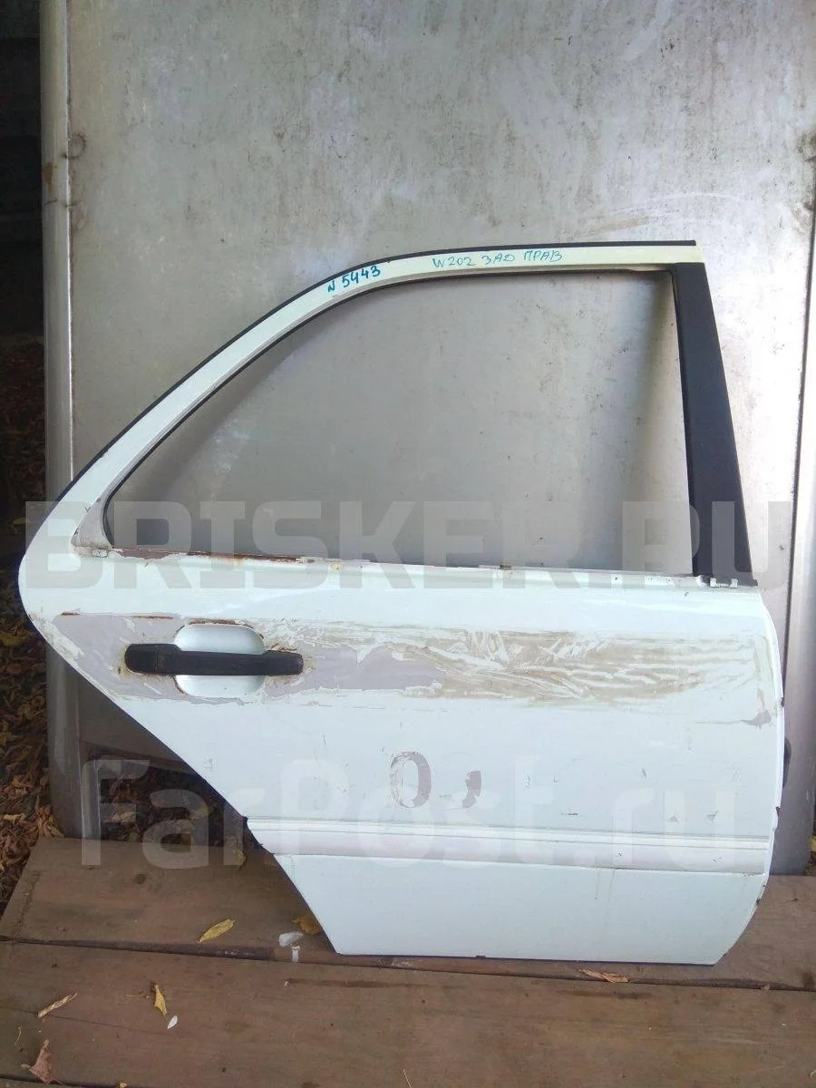 Дверь задняя правая Mercedes (Мерседес) Ц-класс W202