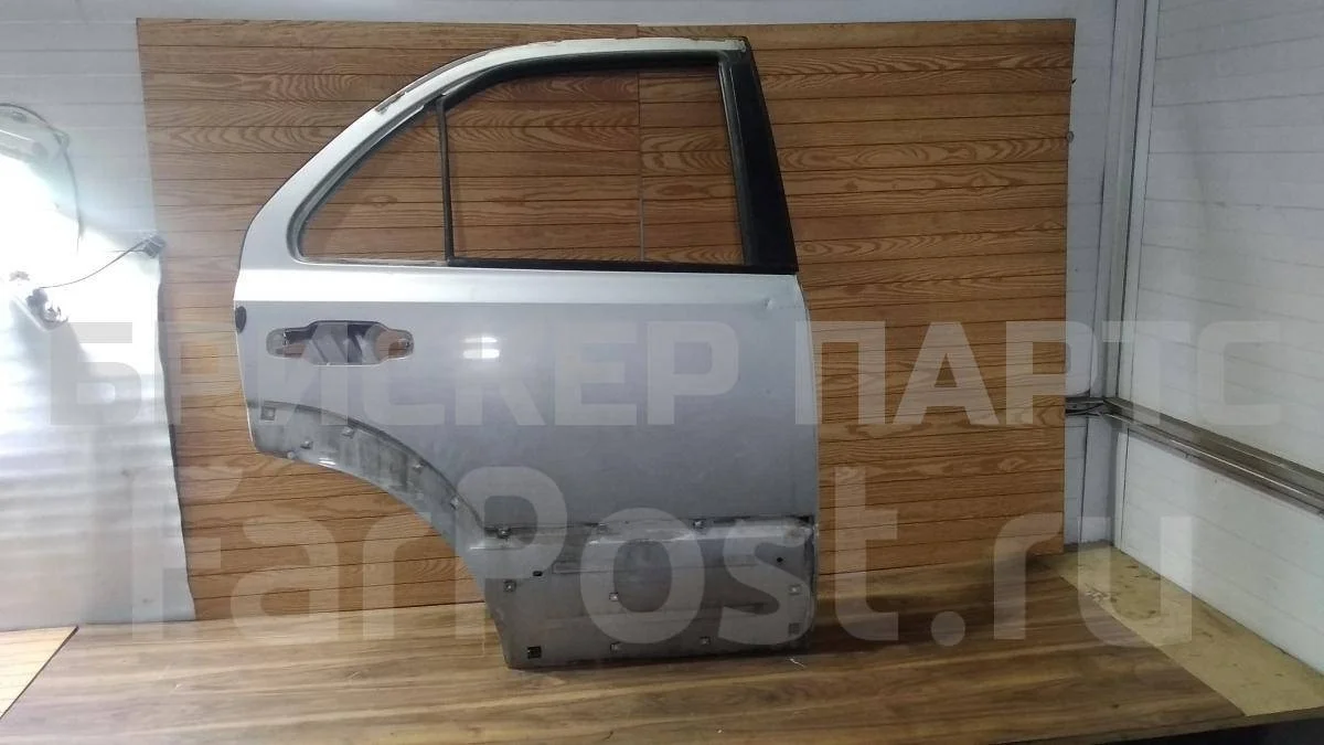 Дверь задняя правая Киа Соренто 1 серия BL