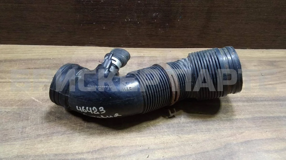 Патрубок фильтра Шкода Октавия А4 (1U5, 1U2)