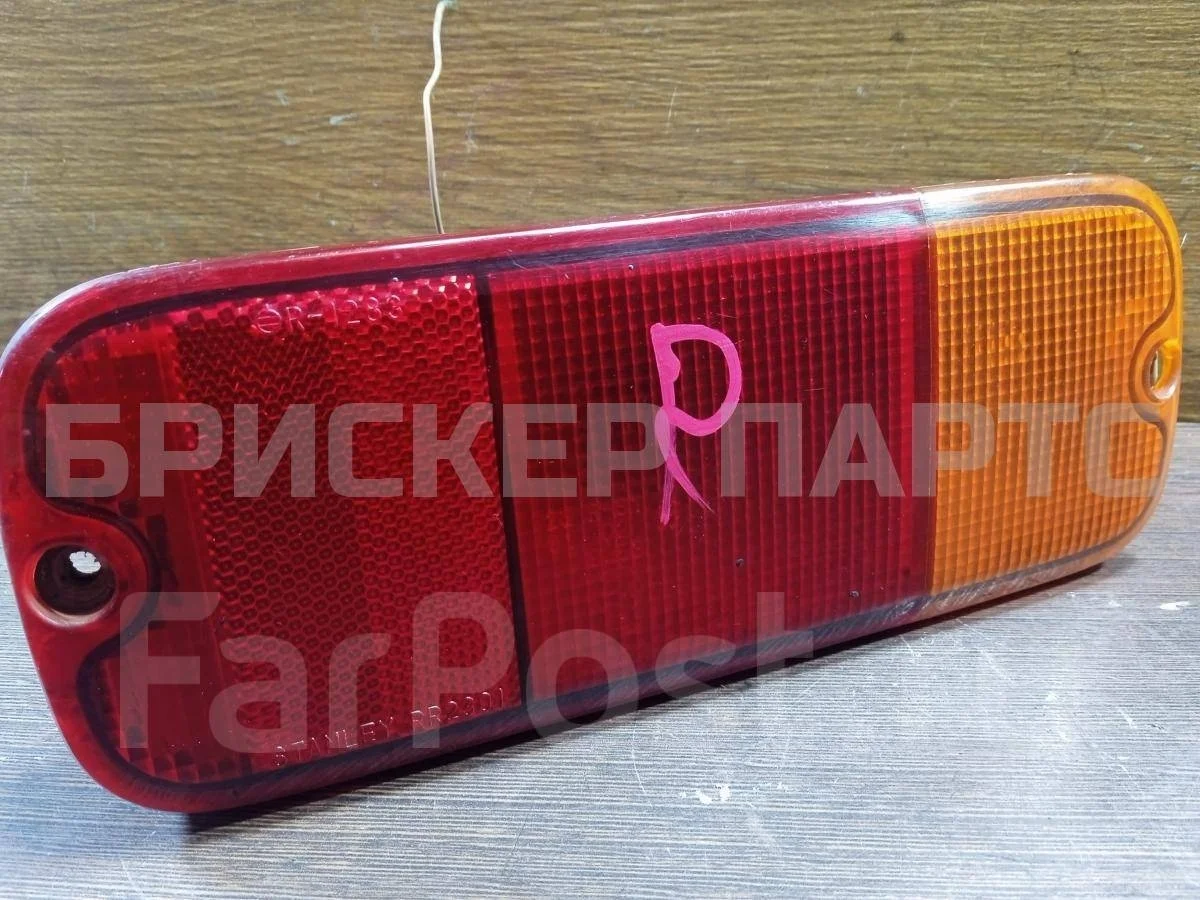 Фонарь задний правый Сузуки Гранд Витара 1