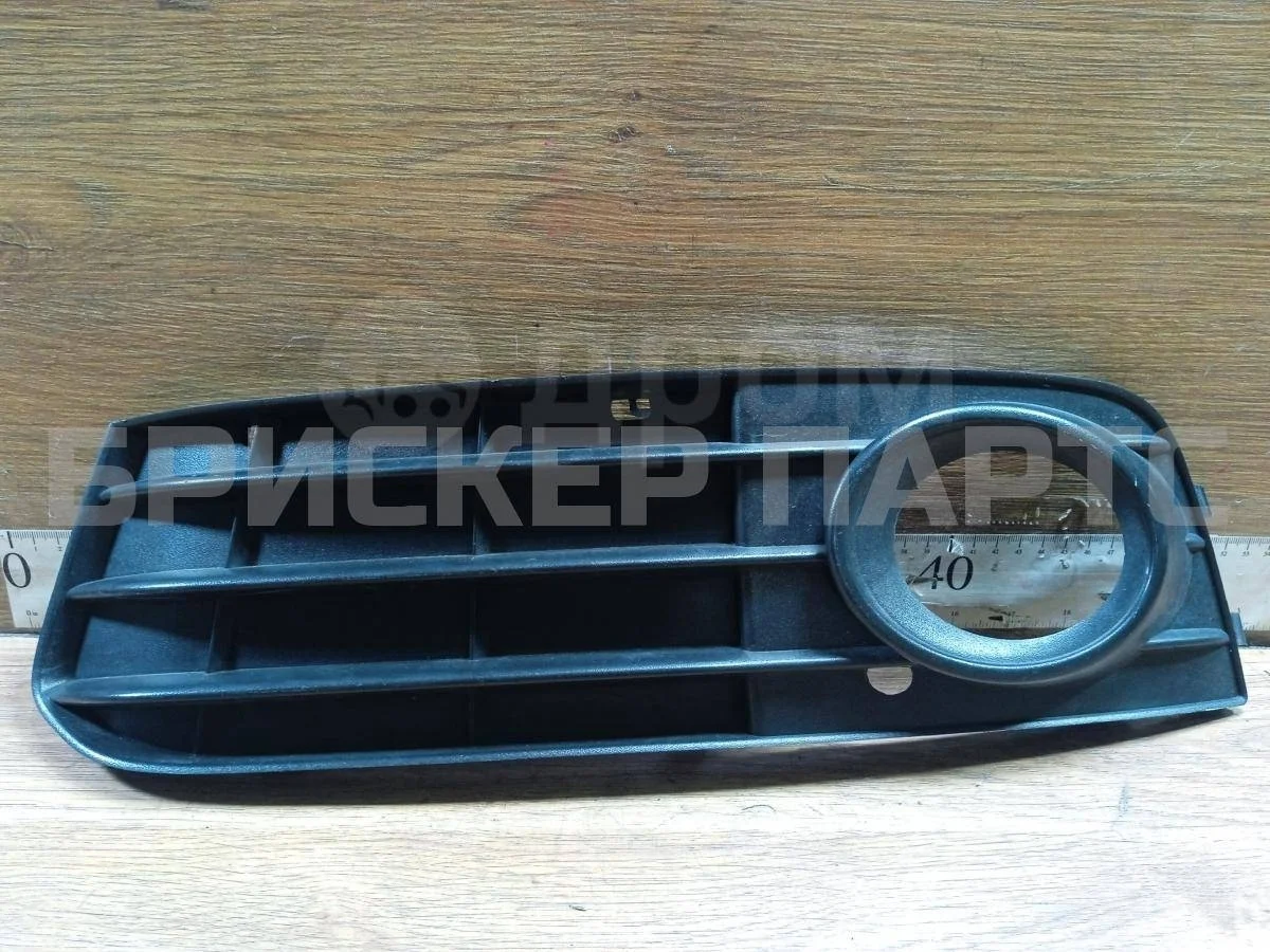 Накладка ПТФ левая Ауди А4 Б8