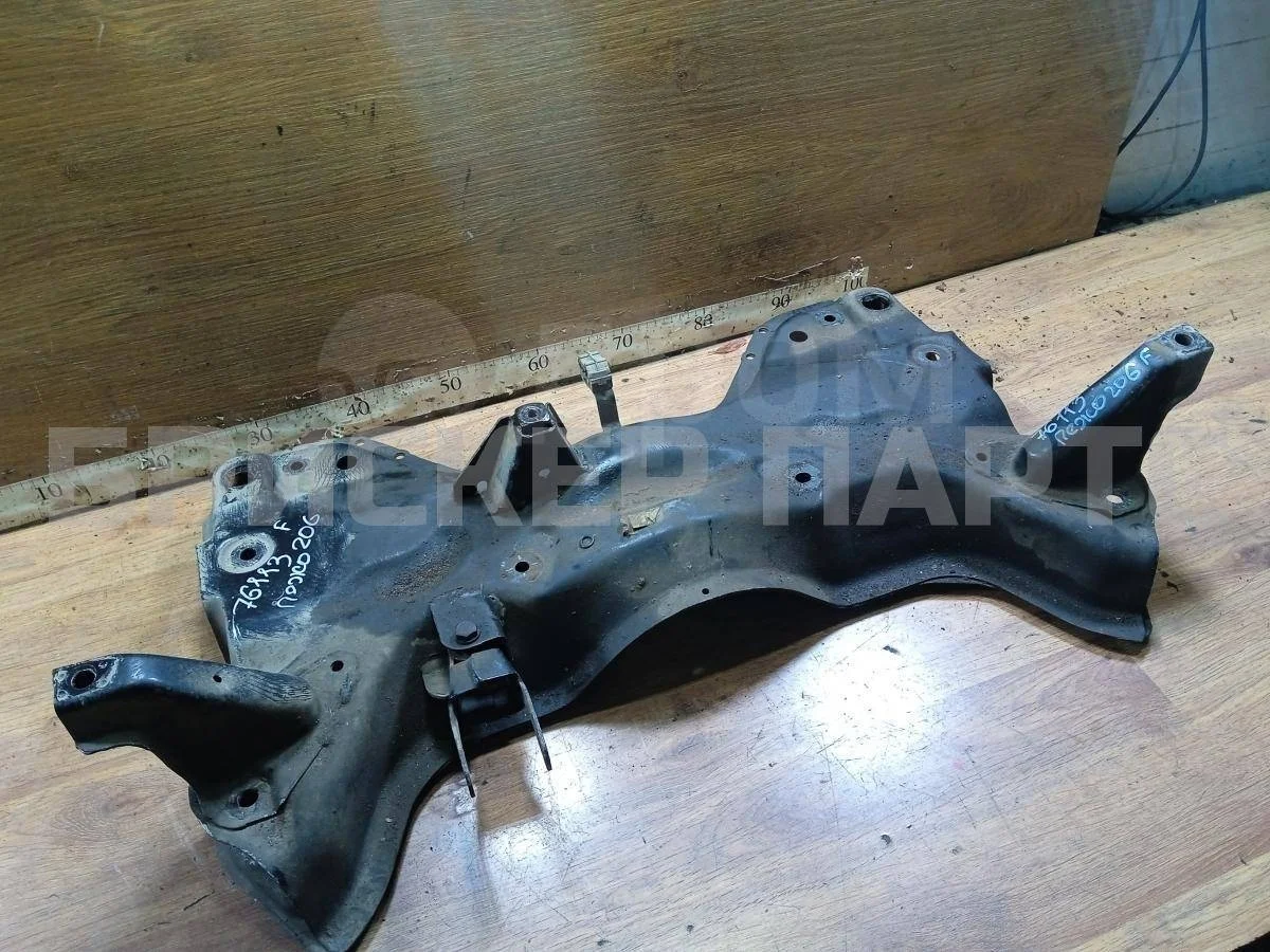 Подрамник передний Пежо 206