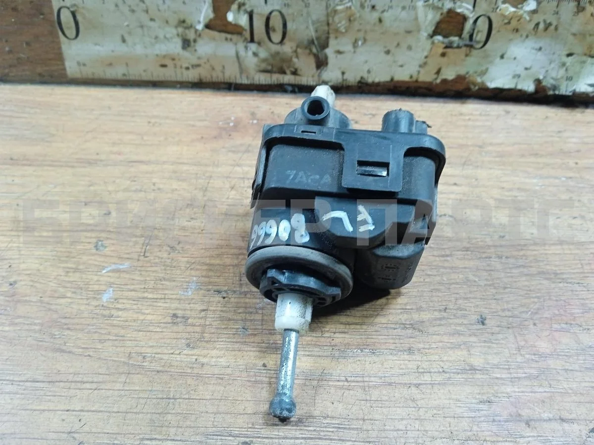 Моторчик корректора фары Хендай Элантра III  XD, XD2 рестайлинг