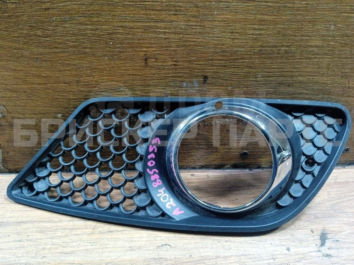 Накладка ПТФ правая Mercedes (Мерседес) Ц-класс W204