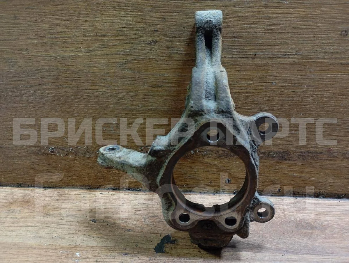 Кулак поворотный прав Ниссан Тиида 1  C11