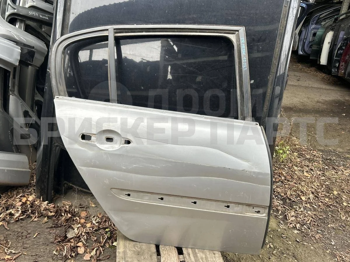 Дверь задняя правая Рено Меган 2  LM05, KM, BM