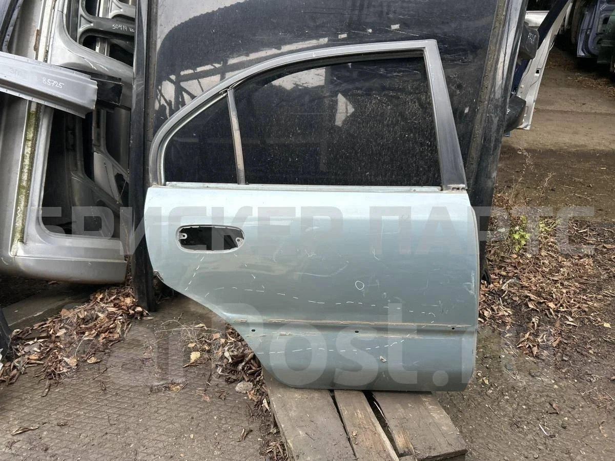 Дверь задняя правая Митсубиси Каризма I  рестайлинг