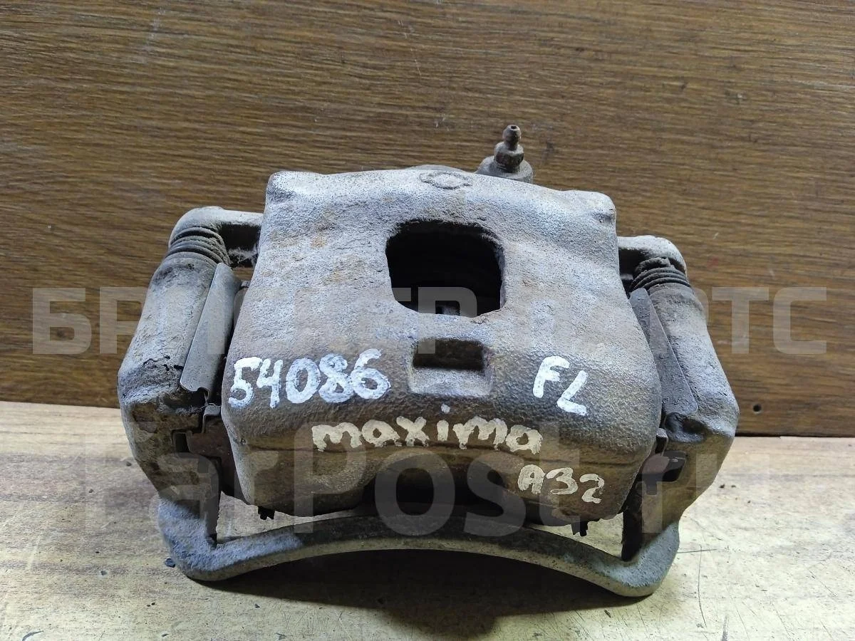 Суппорт передний Ниссан Максима 4  A32