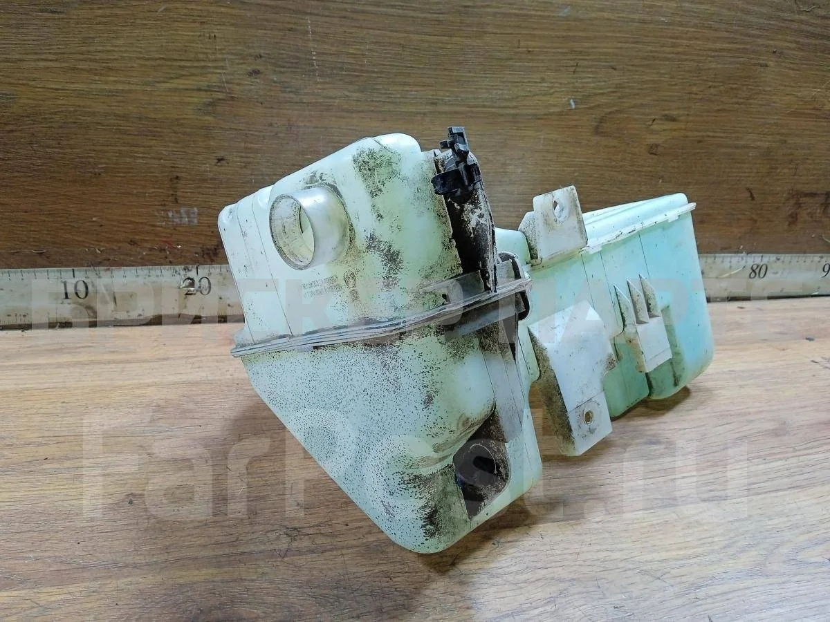 Бачок омывателя Митсубиси Кольт 6  Z30