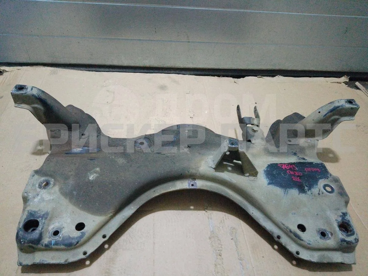 Подрамник передний Пежо 206