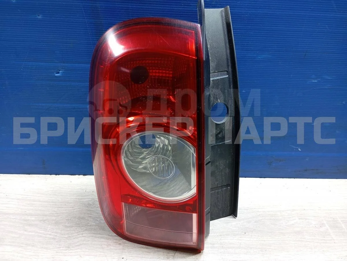 Фонарь задний левый Рено Дастер 1  HS
