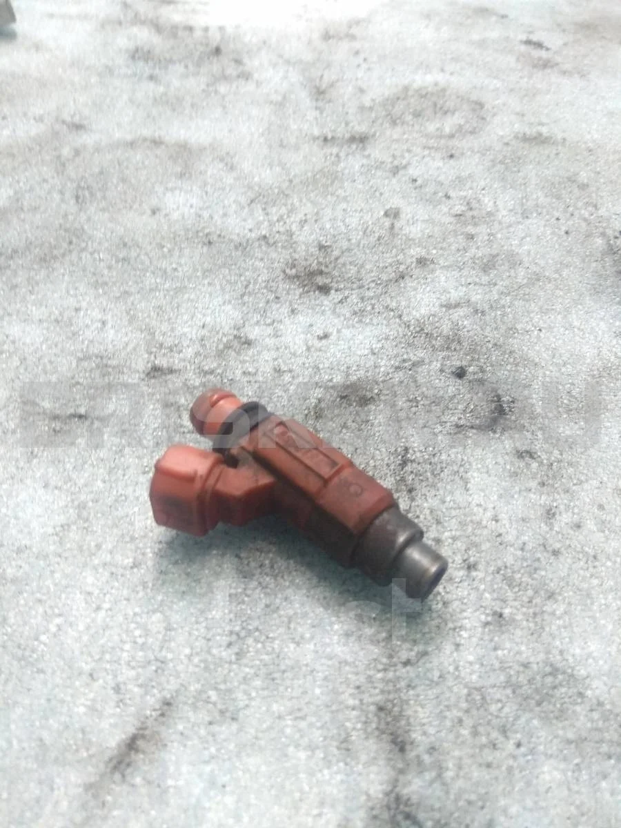 Форсунка топливная бензиновая Митсубиси Каризма I  рестайлинг