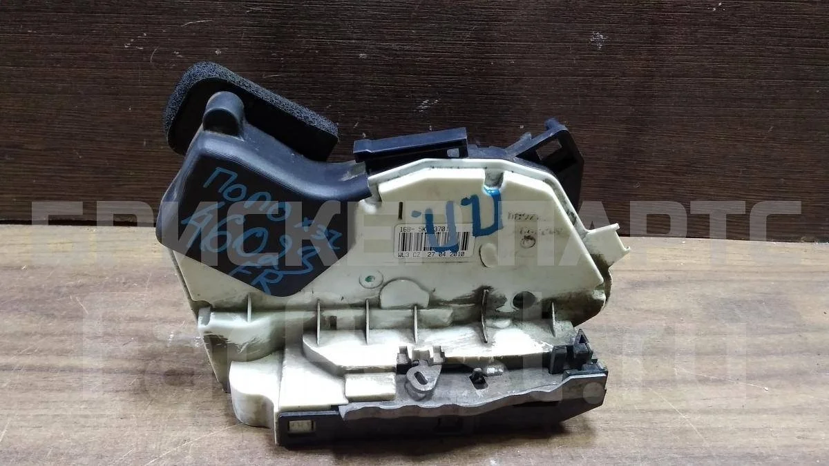 Замок передней правой двери Фольксваген Поло 5  Mk5 6R1