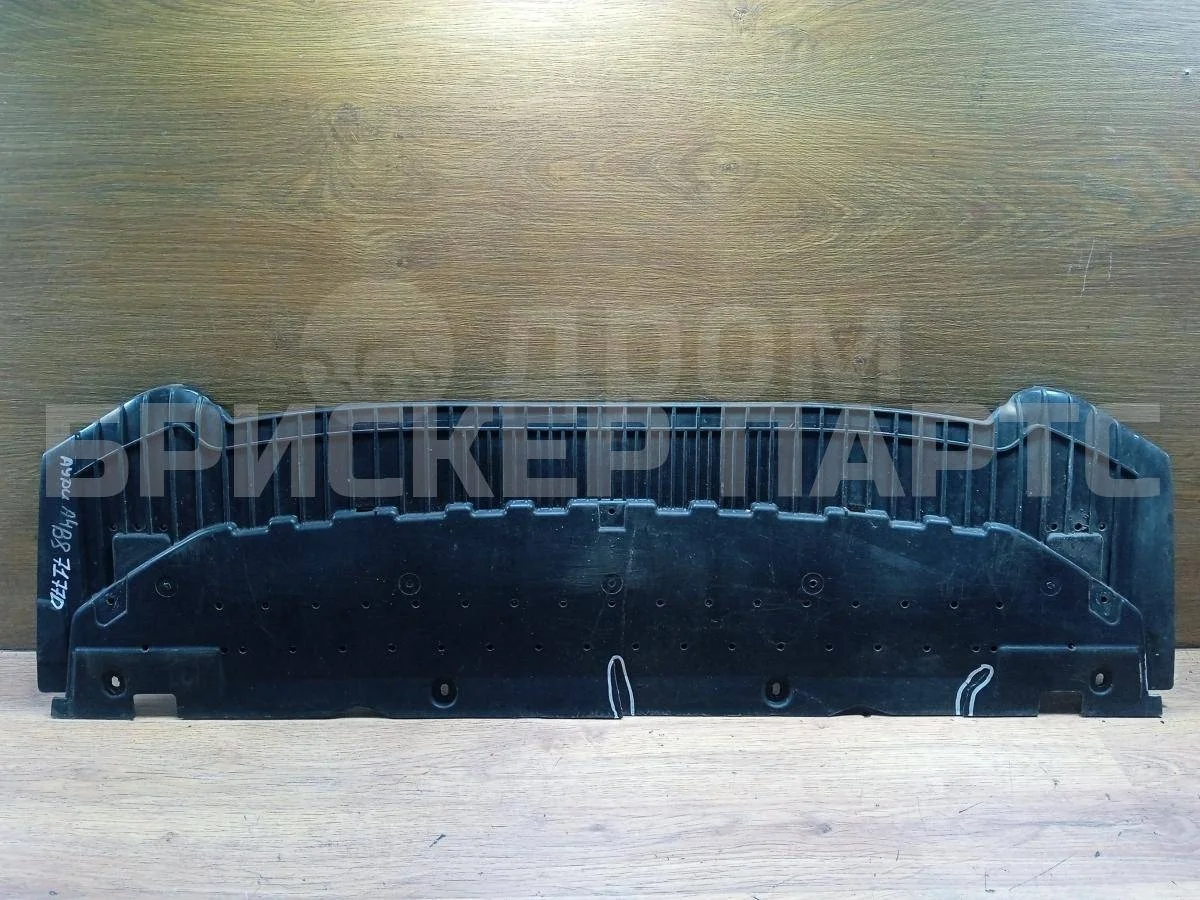 Пыльник двигателя Ауди А4 Б8