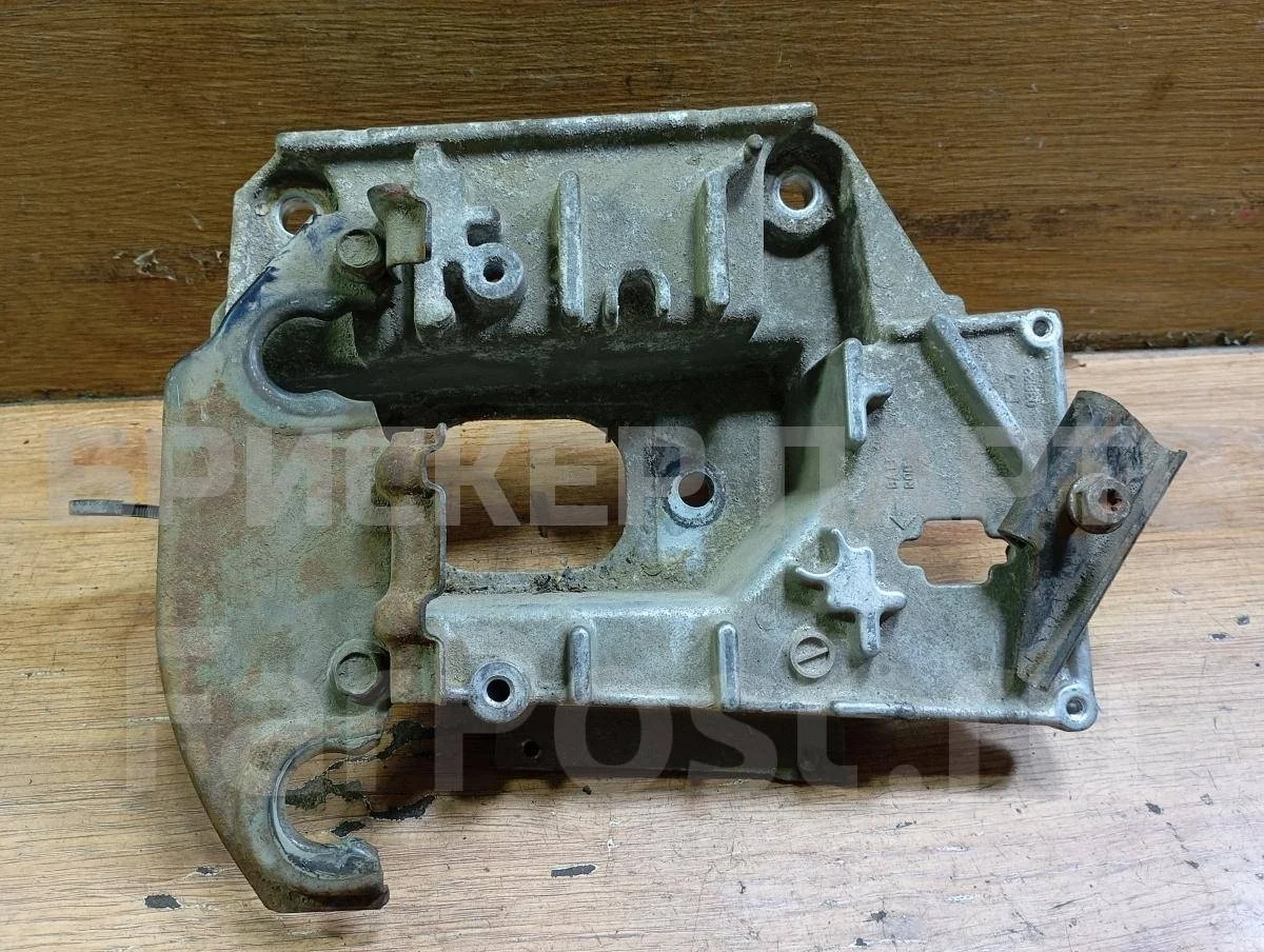 Кронштейн КПП Ниссан Тиида 1  C11