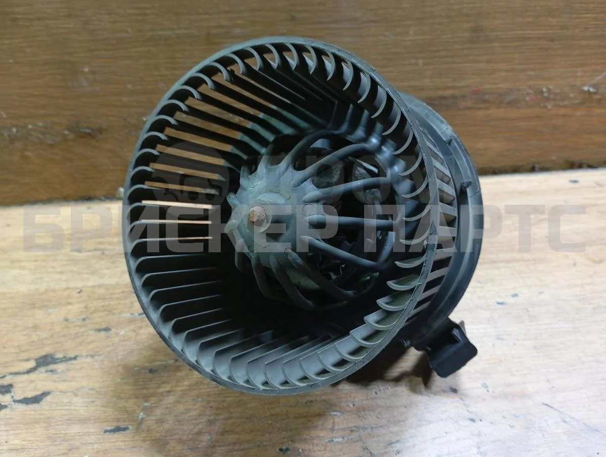 Моторчик печки, отопителя Рено Дастер 1  HS