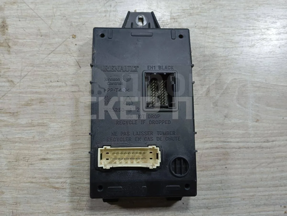 Блок комфорта Рено Дастер 1  HS