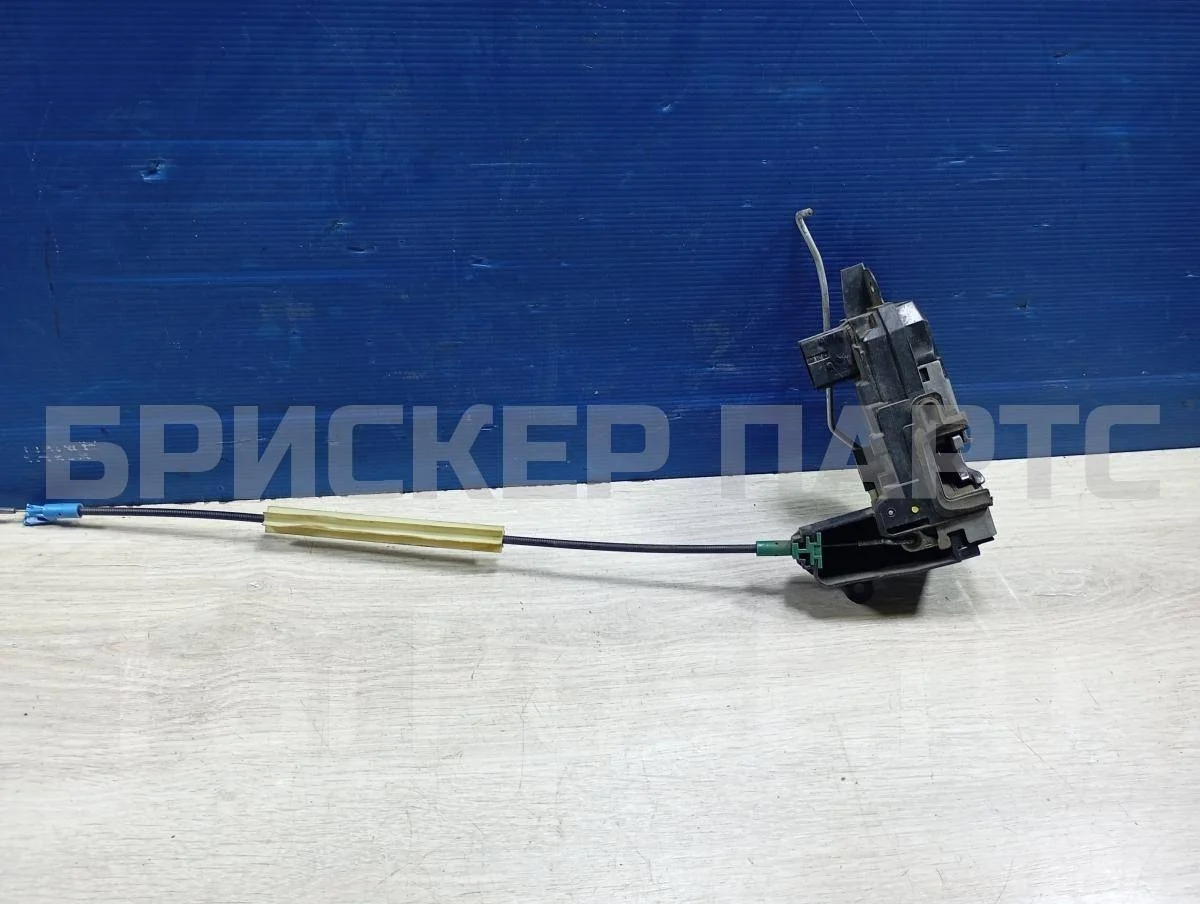 Замок передней правой двери Опель Зафира B (A05, P12)