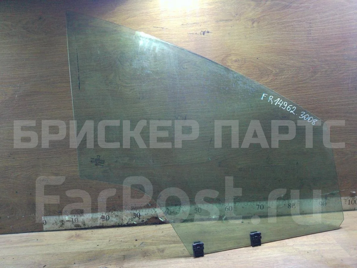 Стекло двери передней Пежо 3008 1