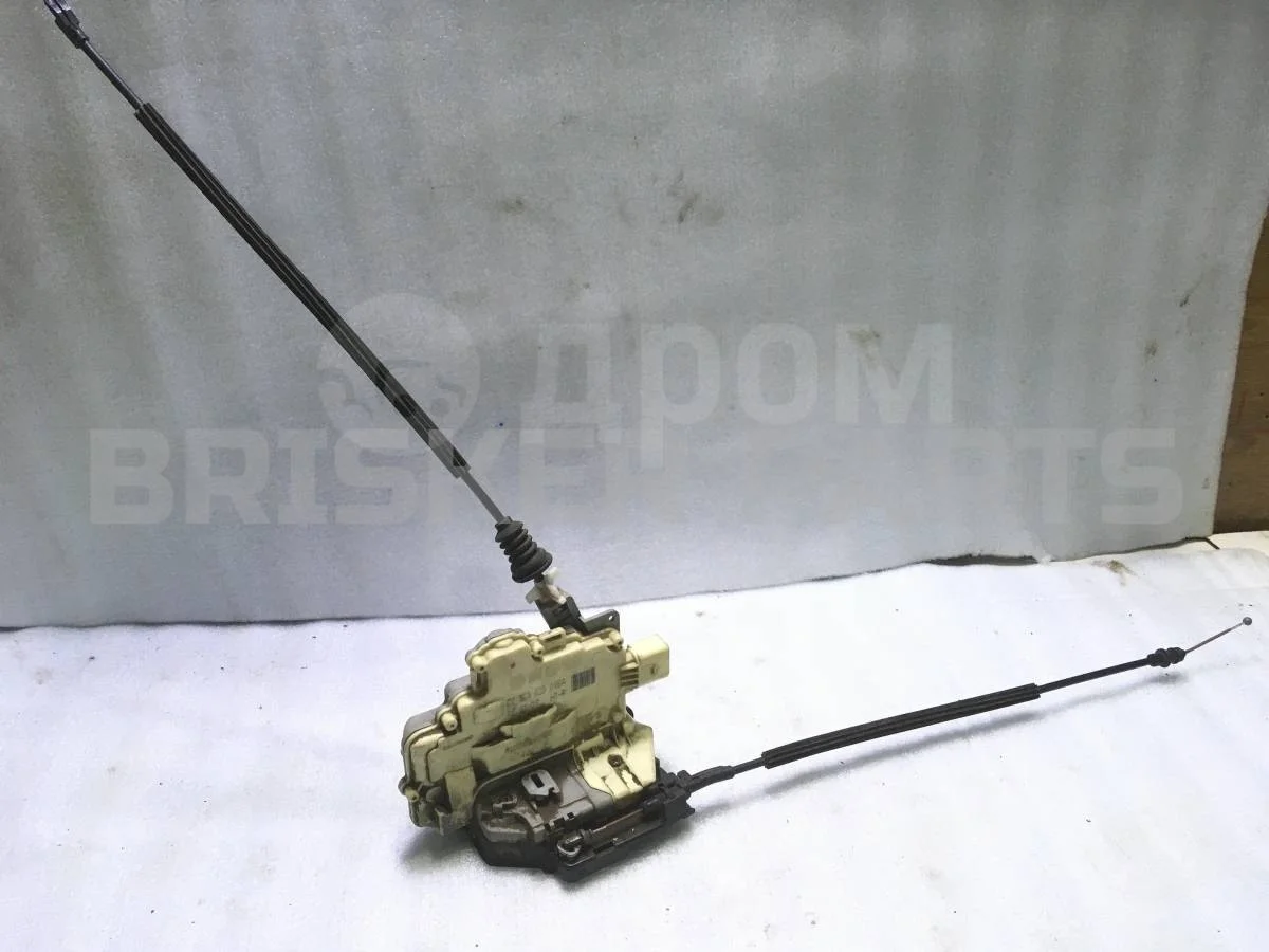 Замок двери задней Фольксваген Пассат Б6