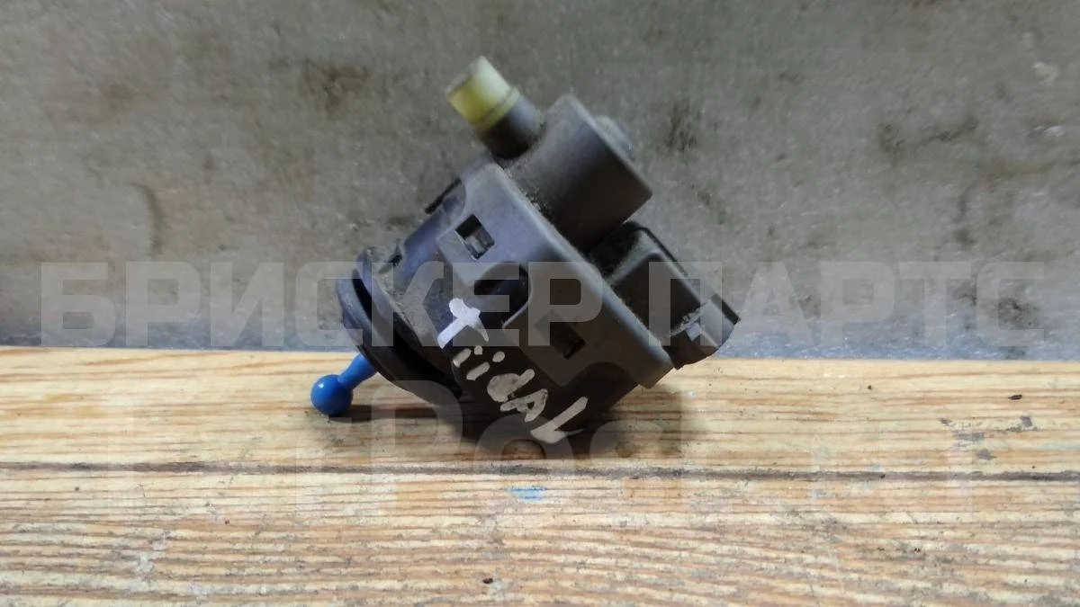 Моторчик корректора фары Ниссан Тиида 1  C11