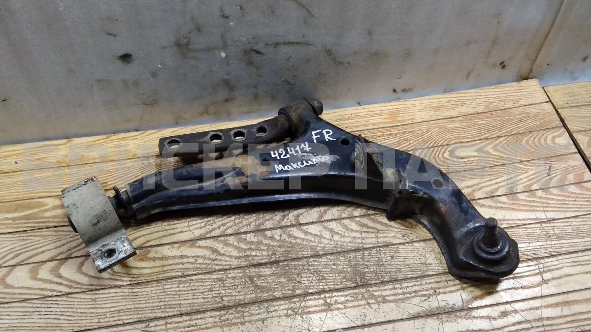 Рычаг передний правый Ниссан Максима 5  A33