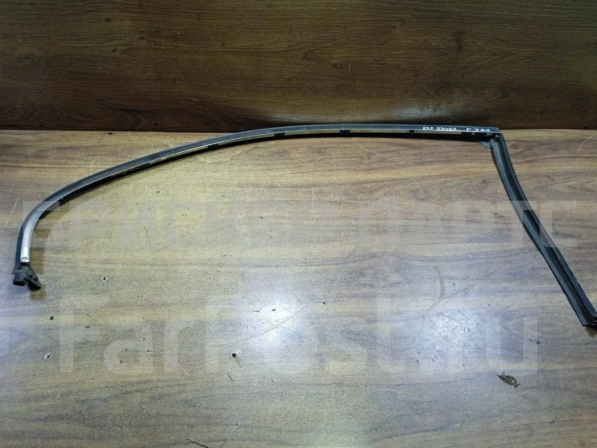 Уплотнитель двери БМВ 5 серия E39