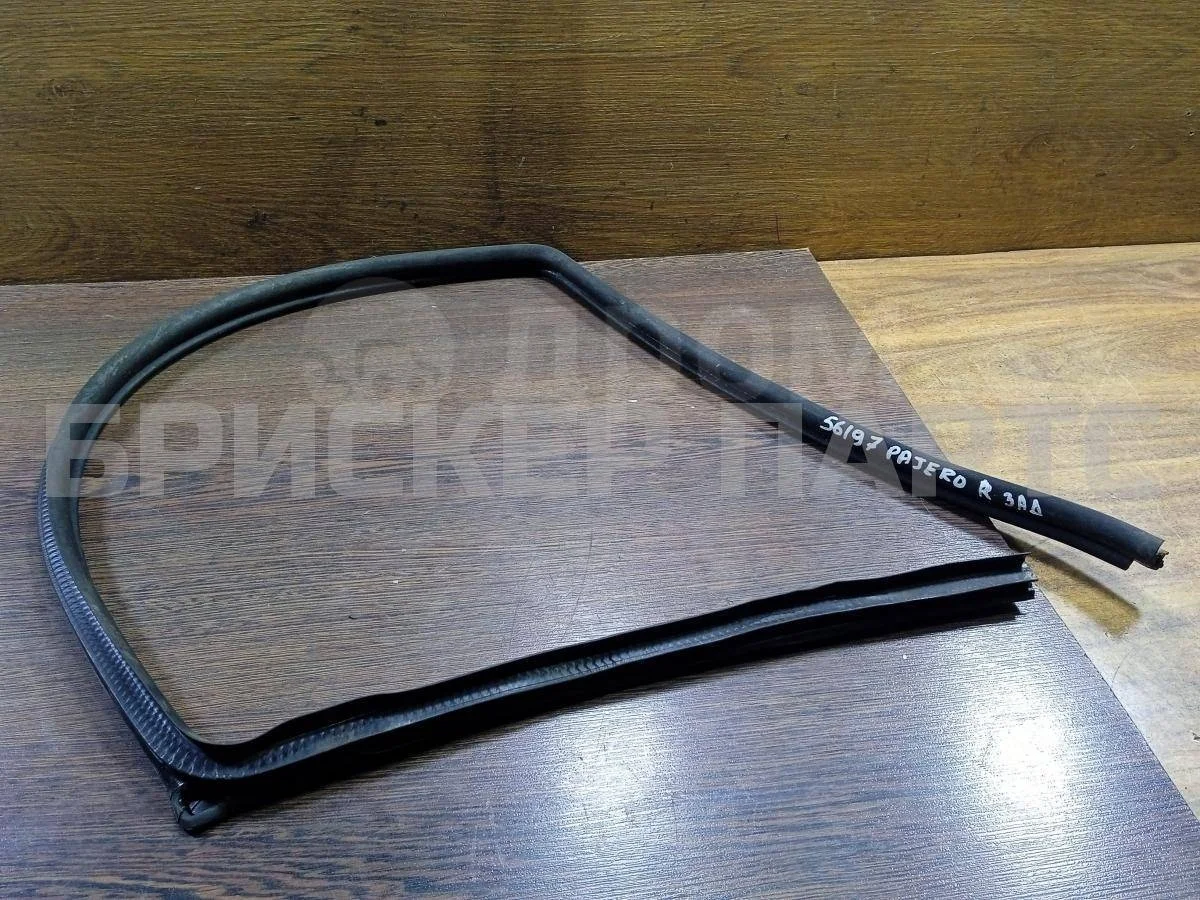 Уплотнитель двери Митсубиси Паджеро/Монтеро 4 (V90/V80)