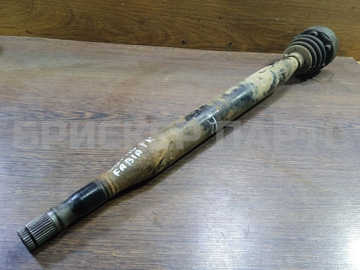 Привод (шрус) передний прав Шкода Фабия 1  Mk1 (6Y2)