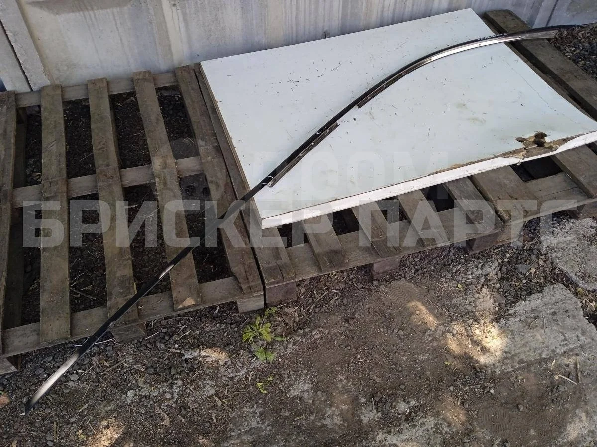 Молдинг крыши прав Субару Легаси 4  B13