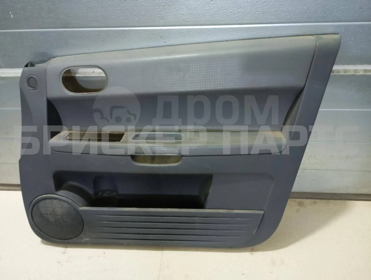 Обшивка двери передней Митсубиси Кольт 6  Z30