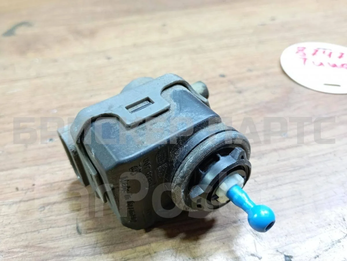 Моторчик корректора фары Ниссан Тиида 1  C11