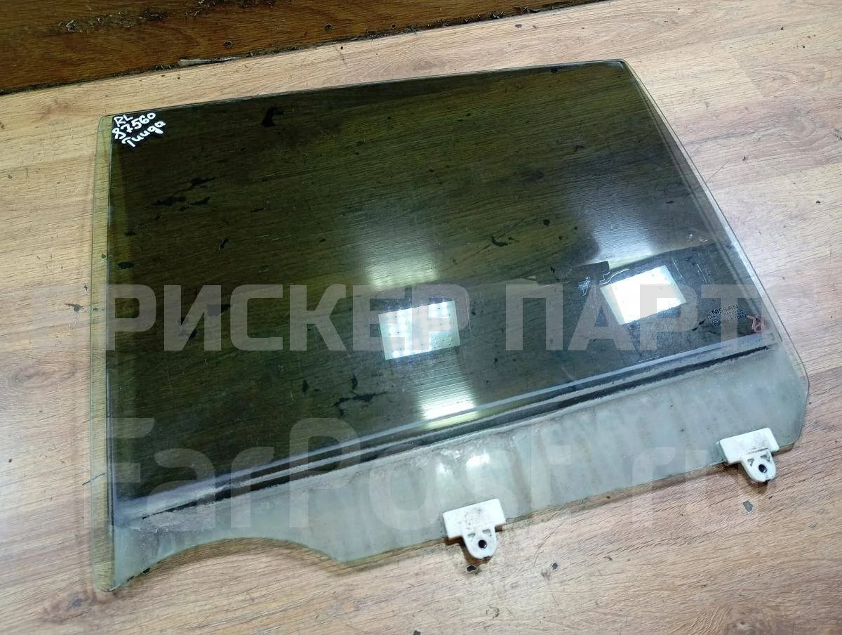 Стекло двери задней Ниссан Тиида 1  C11