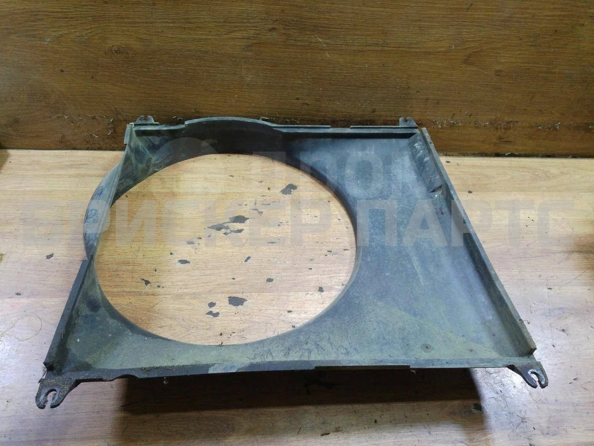 Диффузор (кожух) вентилятора Сузуки Сайдкик 1