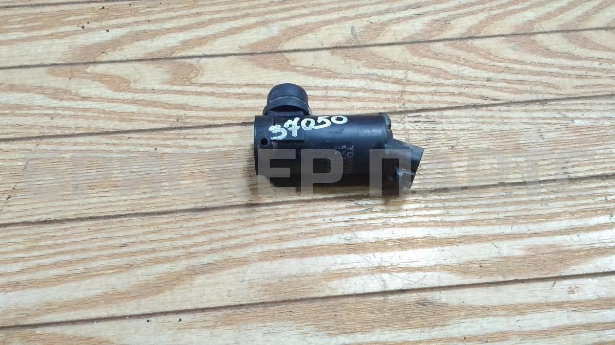 Насос омывателя Тойота Рав4 2