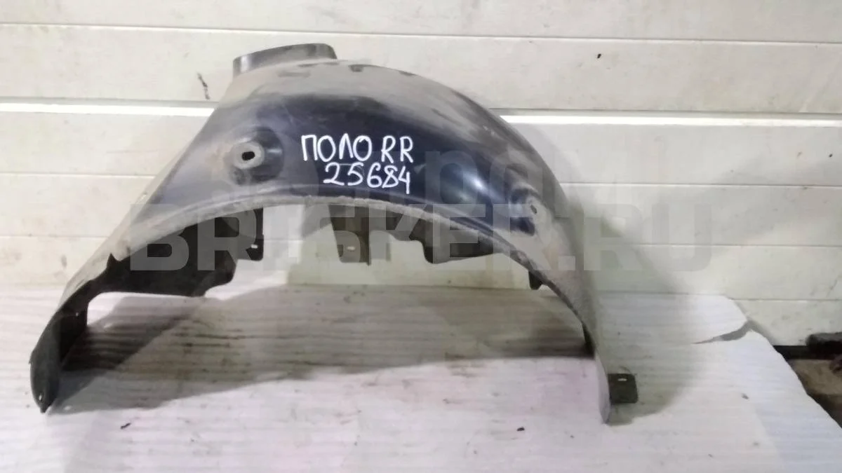 Подкрылок задний прав. Фольксваген Поло Mk5 Седан