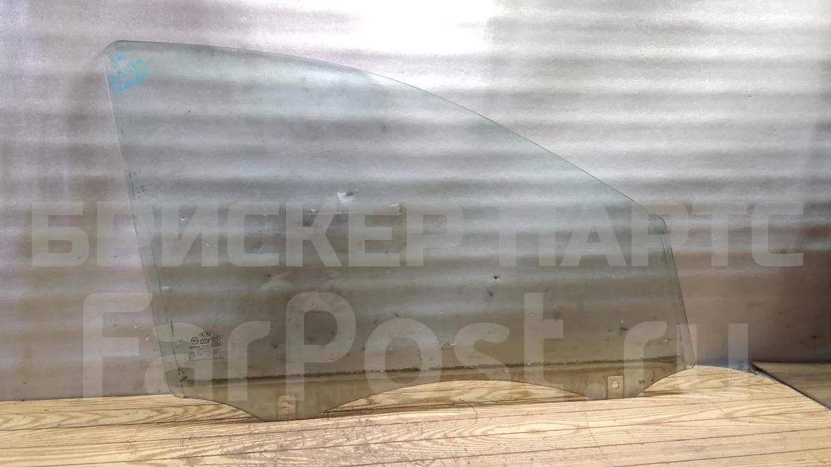 Стекло двери передней Киа Соренто 1 серия BL