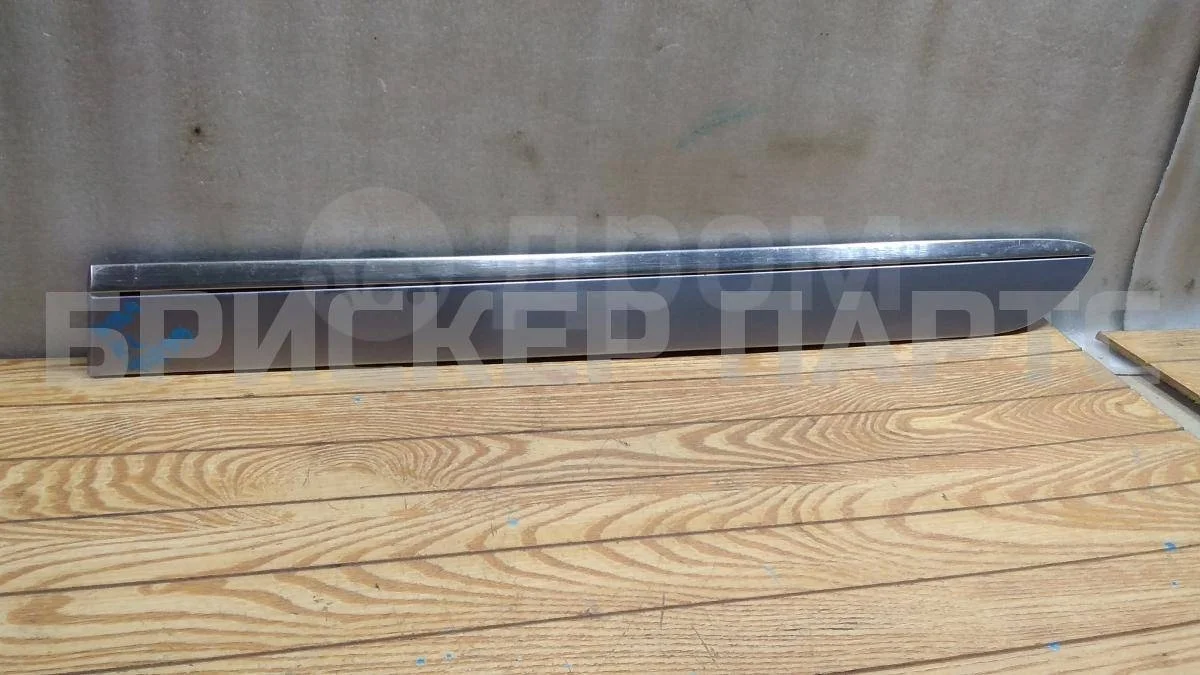 Молдинг двери зад лев Mercedes (Мерседес) M-класс W164 (ML)